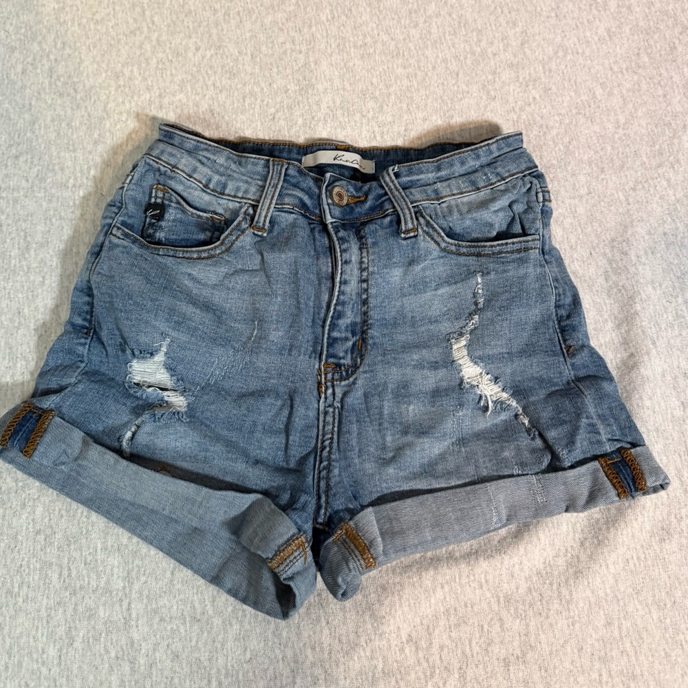 KanCan Distressed Cuffed Denim Shorts 👖✨